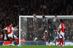 yabo-TES带队取胜！，姆巴佩重要时刻表现优异引发球迷热议-yabo