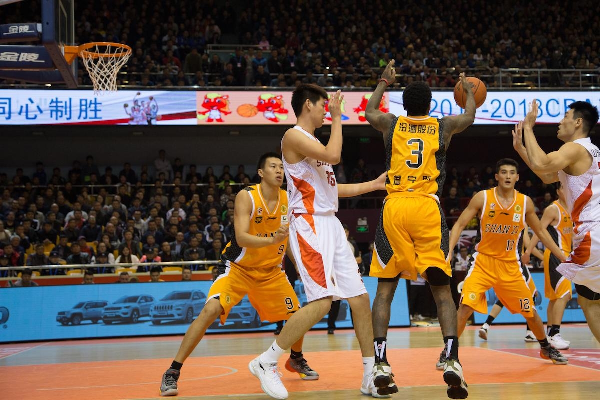 今夜CBA季后赛焦点战,上海海港完成体检,球迷炸锅,医务组通报恢复的简单介绍 今夜CBA季后赛焦点战,上海海港完成体检,球迷炸锅,医务组通报恢复的简单介绍